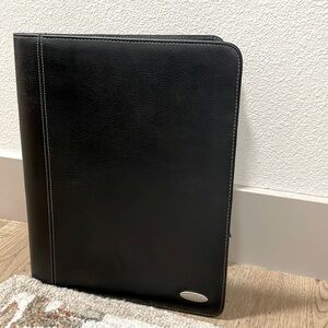 Black Samsonite padfolio/portfolio with white stitching🕴️💼